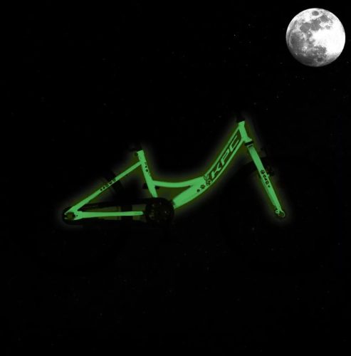 KPC-Fluobike-Rabbit-20-lany-gyerek-kerekpar-nyuszis-fluoreszkalo-vilagitos-Lila-szinben
