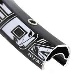 felni-26-xed44-559x20-32h-fekete