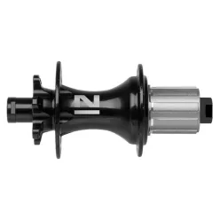   Agy hátsó alu 32H 12mm átütő | tengely d462sb-s3s-B12-11S Novatec  | hg 8-11, a tengely nem tartozék