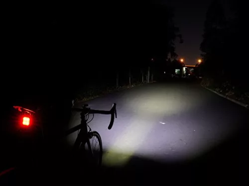 Ravemen cr600 akkumulátoros első lámpa