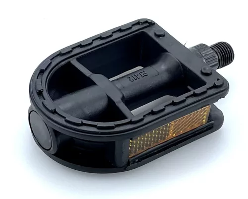 Pedal-gyerek-muanyag-1-2