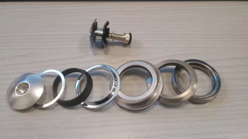 Kormánycsapágy integrált Országúti 1-1/8" 41.1mm fekete