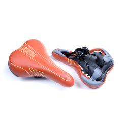 Nyereg-Trekking-ferfi-barna