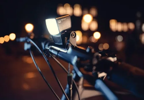 LÁMPA ELSŐ DINAMÓS AXA NXT30 E-BIKE 6-48V