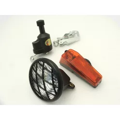 Lámpa szerelvény dinamós | ráccsal