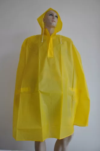 Eso-poncho-univerzalis-sarga
