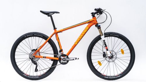 Csepel-Woodlands-Pro-3-1-275-20-sebesseges-Narancs