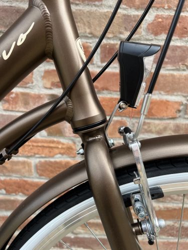 Cervo Salerno ALU Premium női városi kerékpár 28" méretben - 6 sebességes láncváltós - Matt bronz barna