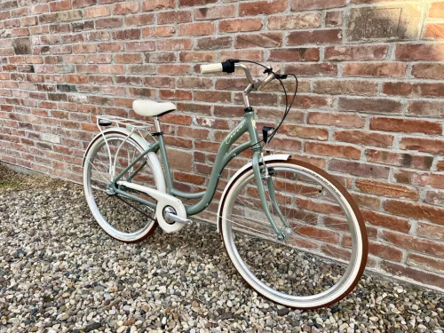 Cervo Salerno ALU Premium női városi kerékpár 28" méretben - 6 sebességes láncváltós - Pisztácia-csontfehér