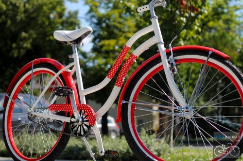 Egyedi Cruiser Női Kerékpár  1sp / 3 sp - Piros Pottyos