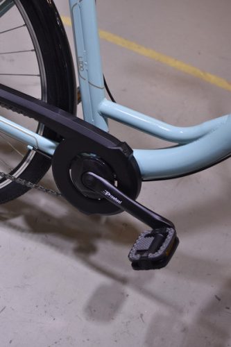 Neuzer Lido női elektromos kerékpár - 17"-os vázzal - celeste/fekete