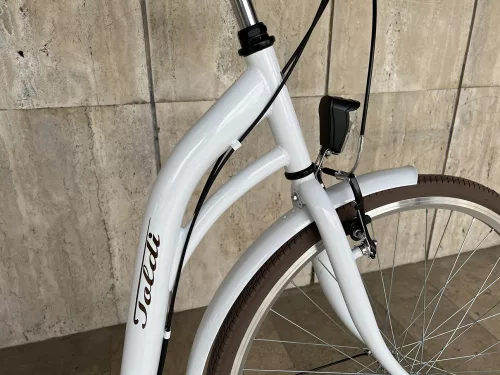 Toldi női városi kerékpár - 6 sebességes láncváltós - 26" - Fehér színben
