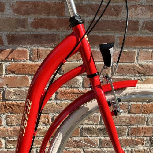 Toldi női városi kerékpár - 6 sebességes láncváltós - 28" - Piros - krém színben