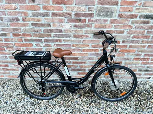Neuzer Genova 26" Női elektromos kerékpár - E-City MXUS - matt fekete/fehér - 17"-os vázzal