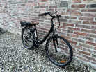 Neuzer Genova 26" Női elektromos kerékpár - E-City MXUS - matt fekete/fehér - 17"-os vázzal