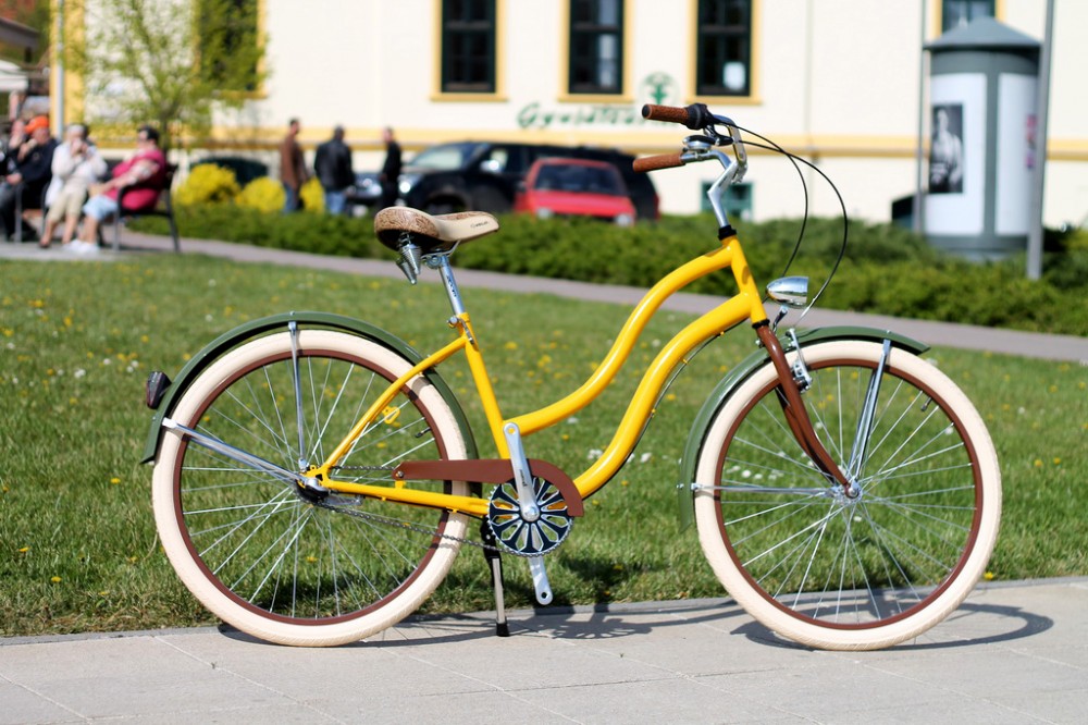 Egyedi Cruiser Női Kerékpár 1 / 3 / 7 sebességes - Sárga - barna/military Egyedi Cruiser Női Kerékpár 1 / 3 / 7 sebességes - Sárga - barna/military